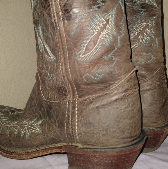 Boot - Picture 3 of 4